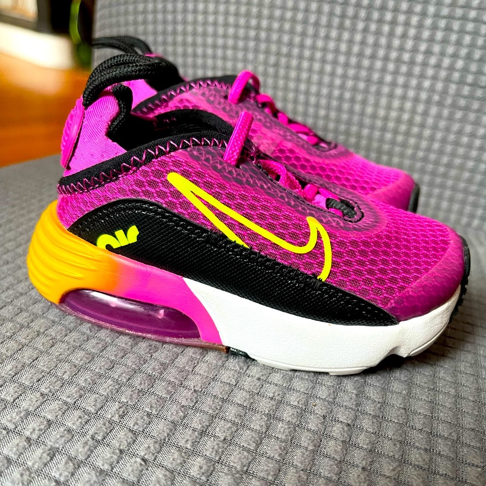 Nike air max baby girl size 5